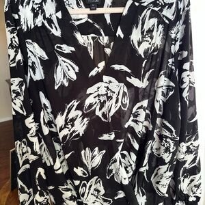 Black and White Floral Women's Top